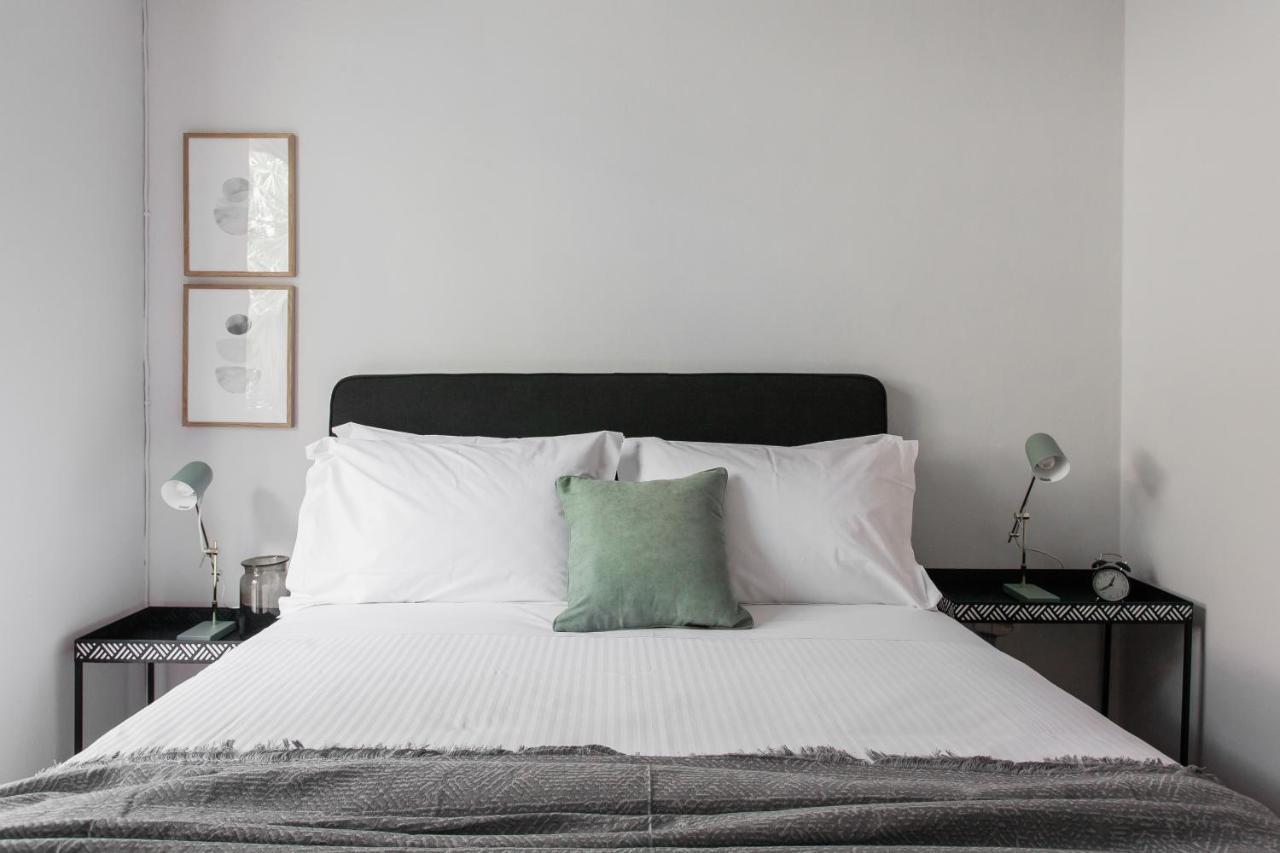 Pleasant 2Br Apartment Near Helexpo By Upstreet Athene Buitenkant foto